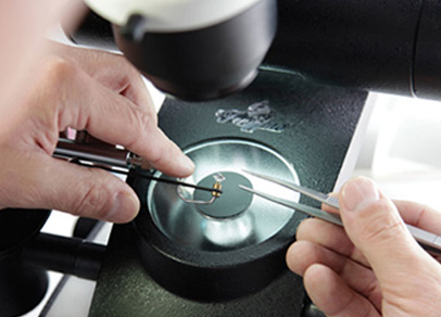 昆仑手表皮表带保养方法